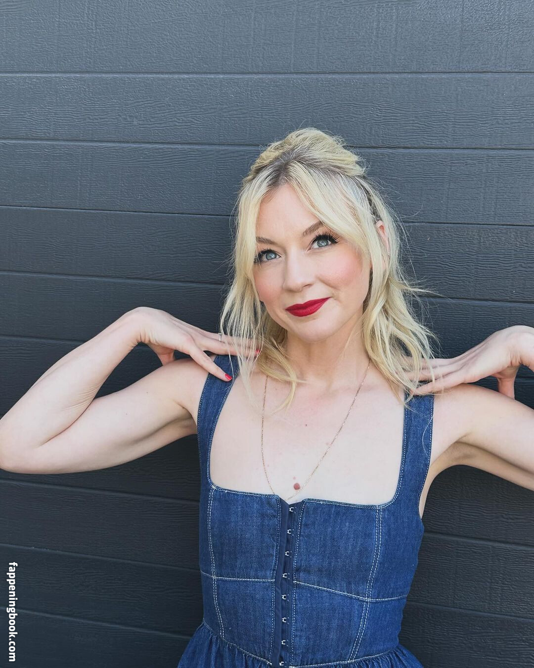 Emily Kinney erome Latest Exclusive Leaked Photos