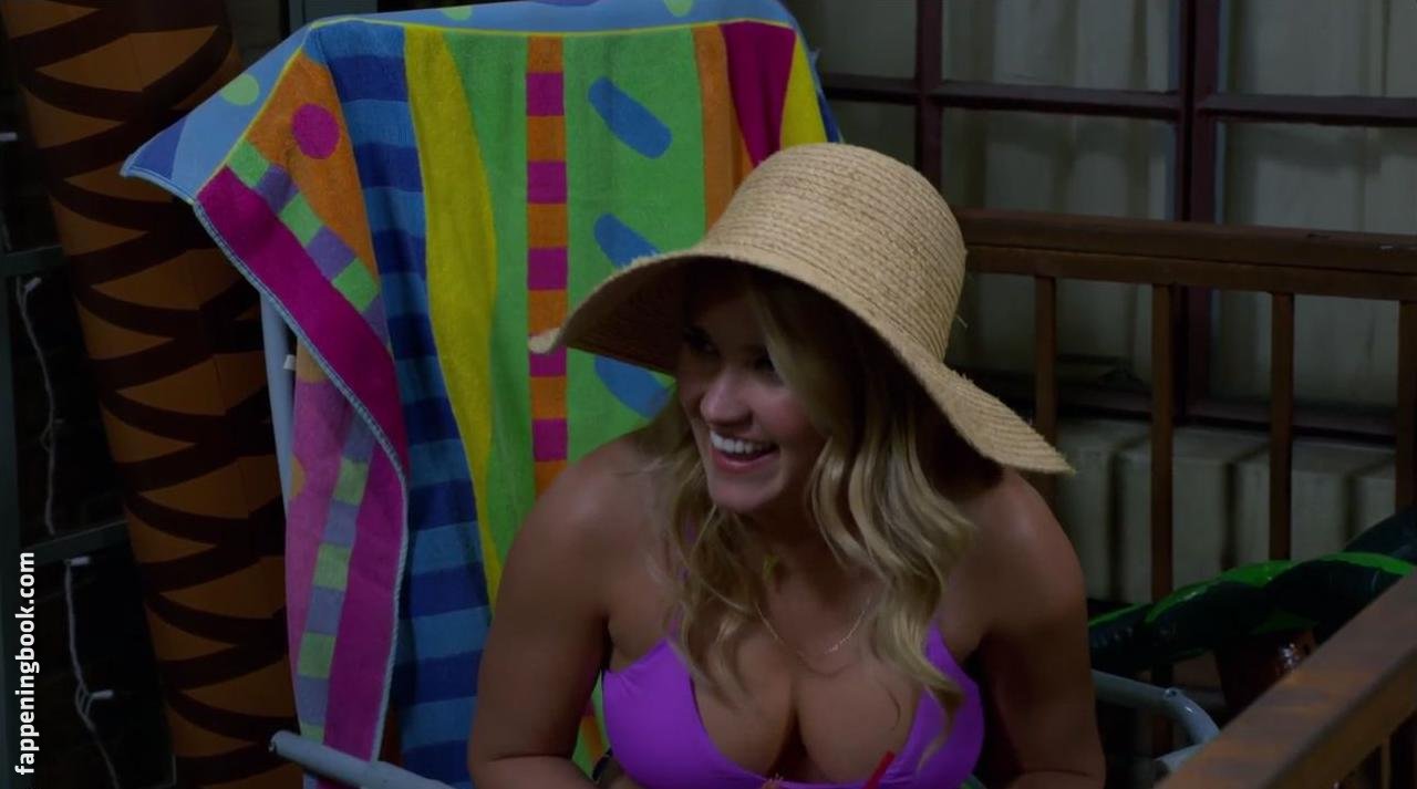 Emily Osment Nude