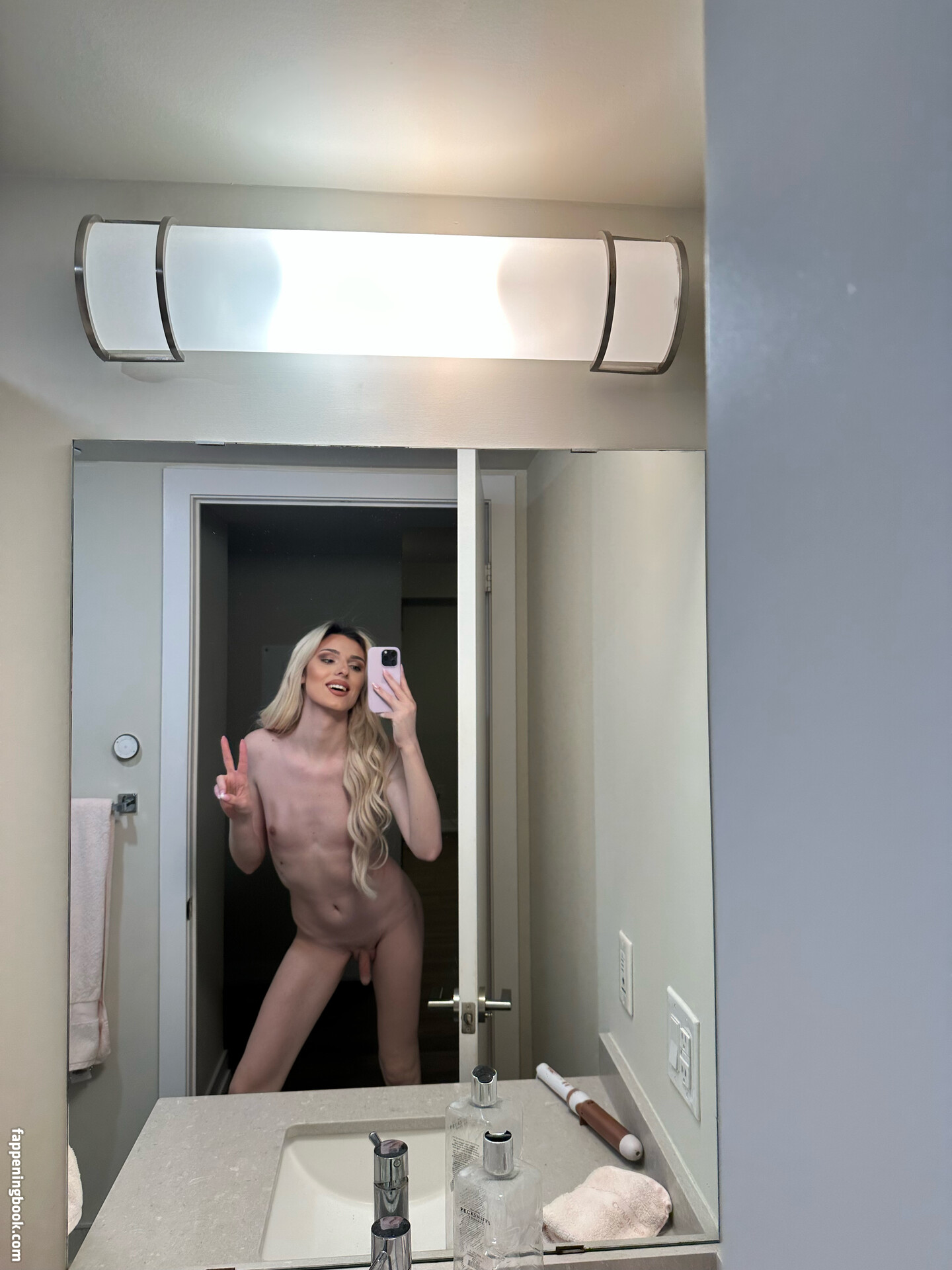 Emma Jonnz Nude OnlyFans Leaks