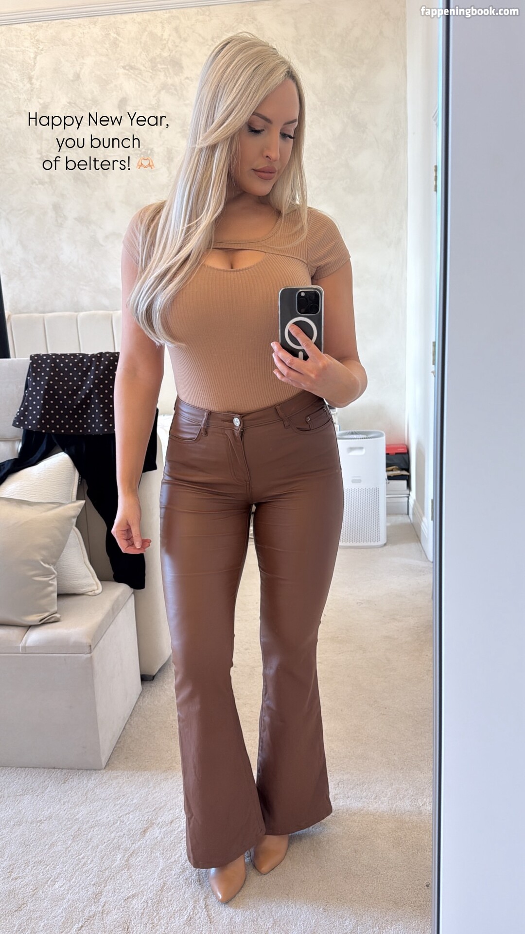 Emma Louise Jones (eljonesuk) Nude OnlyFans Leaks