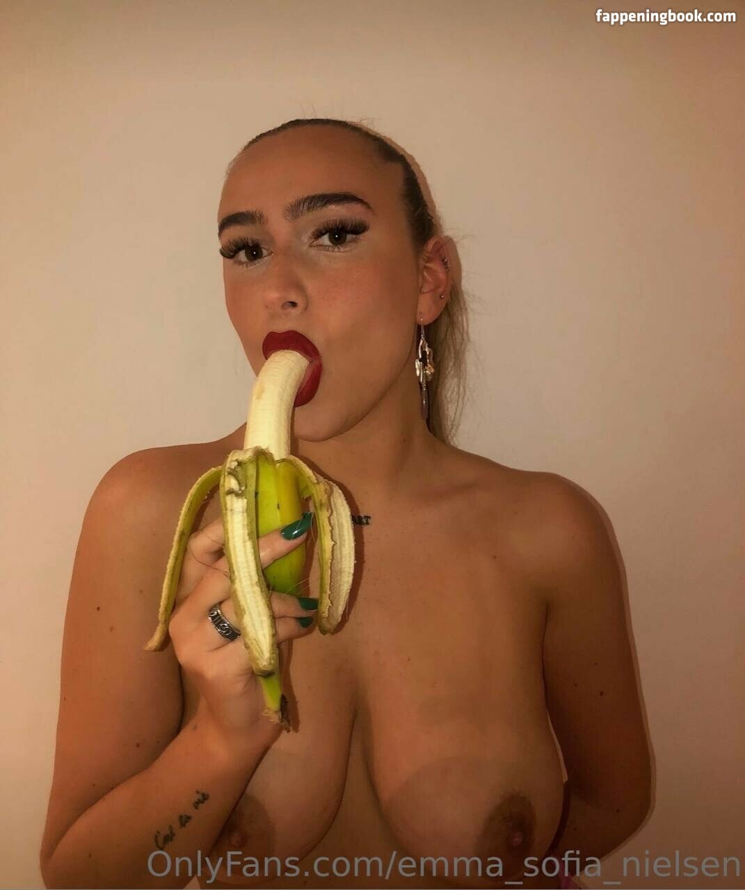 emma_sofia_nielsen Nude OnlyFans Leaks