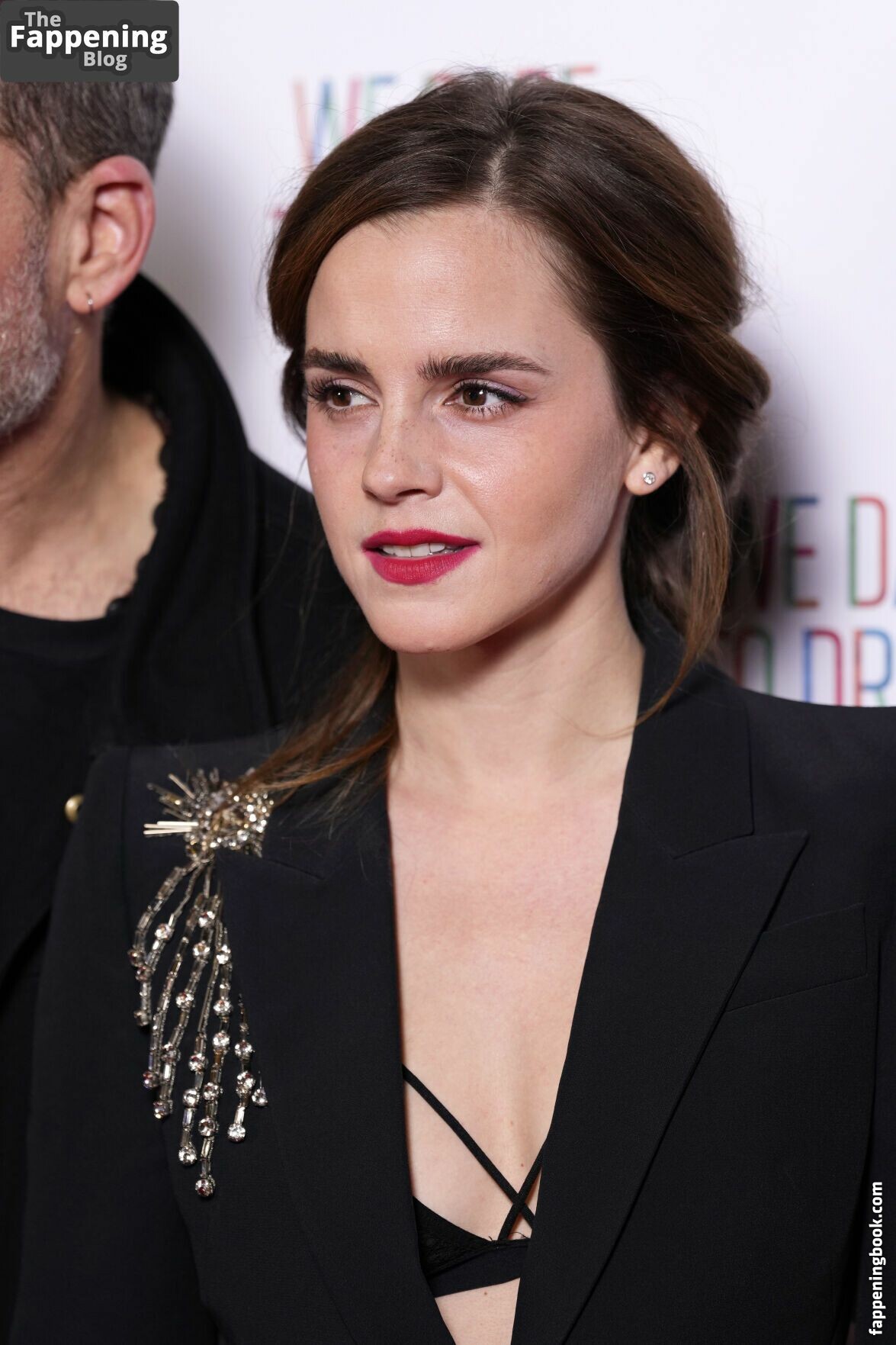 https://fappeningbook.com/photos/e/m/emma-watson/3000/2169.jpg