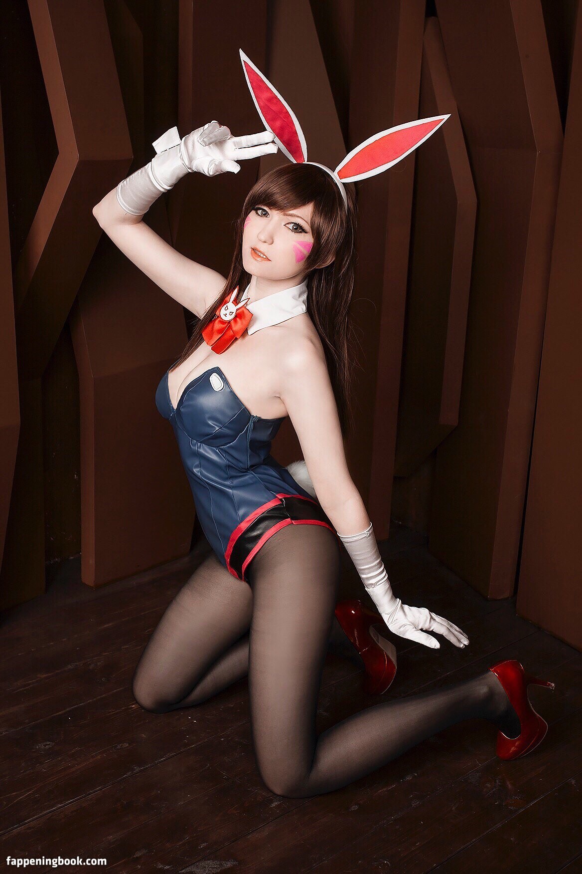 Bunny suit. Овервотч дива зайчик. Баннисьют. Овервотч Bunny girl. Bunny Suit косплей.