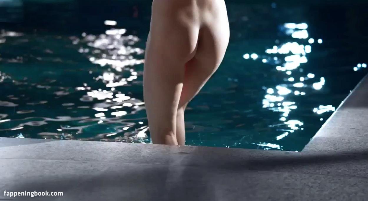 Eva Herzigova Nude