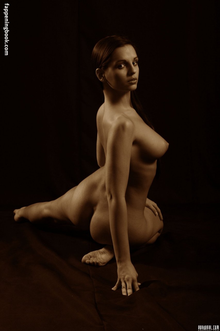 Eve Angel Nude