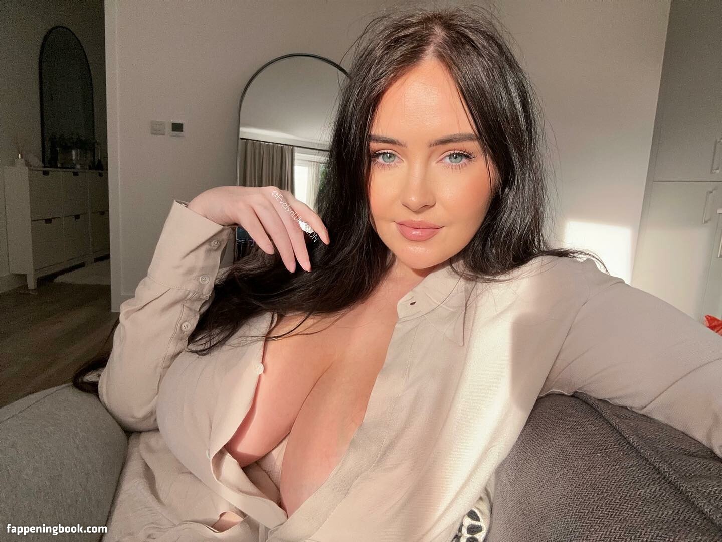 Evelyn White Nude OnlyFans Leaks