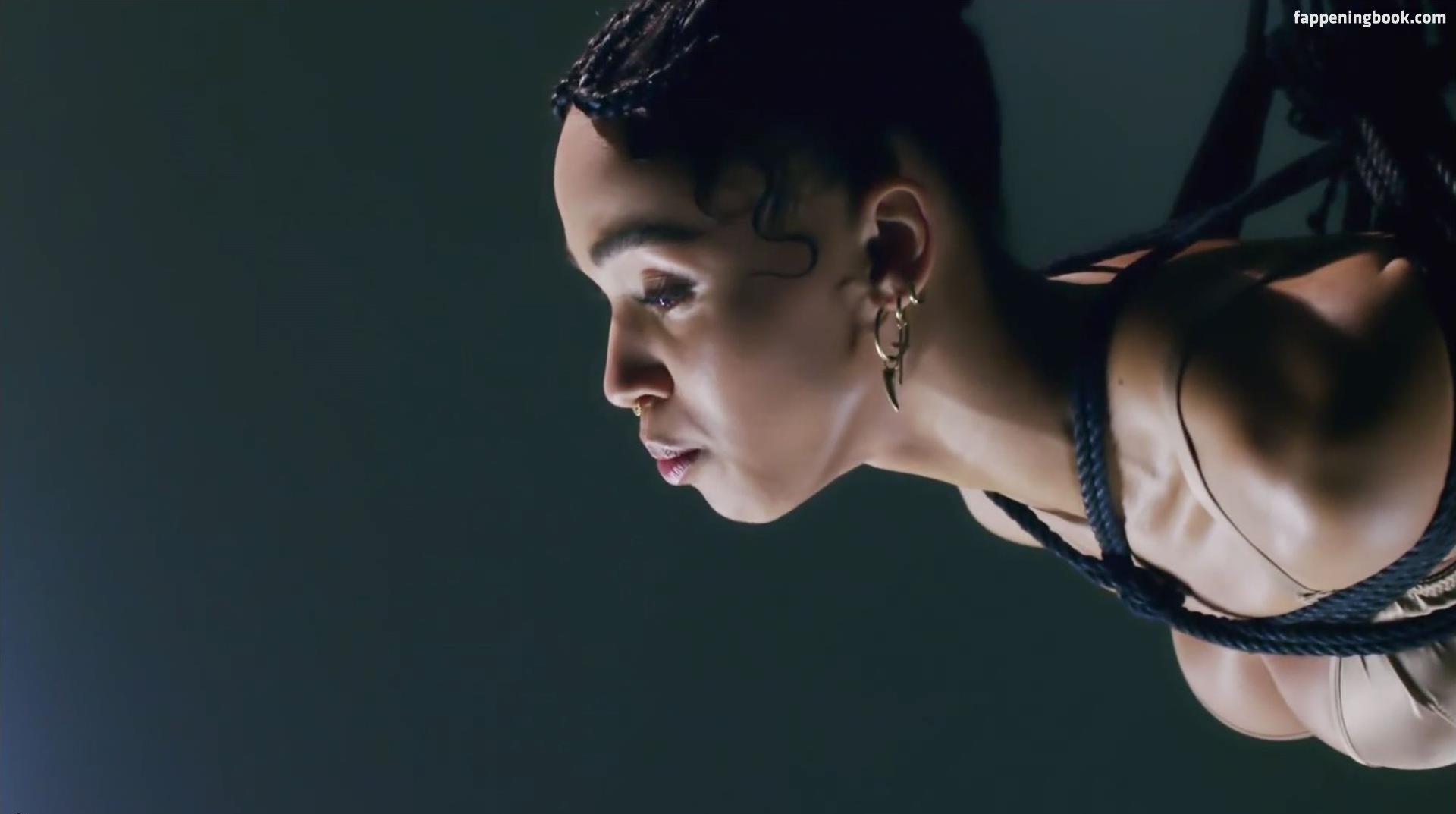 FKA twigs Nude