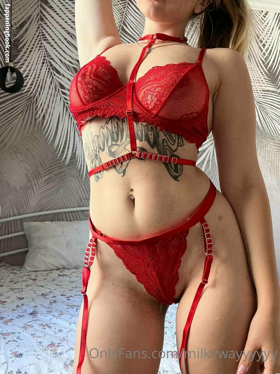 flora_belll Nude OnlyFans Leaks