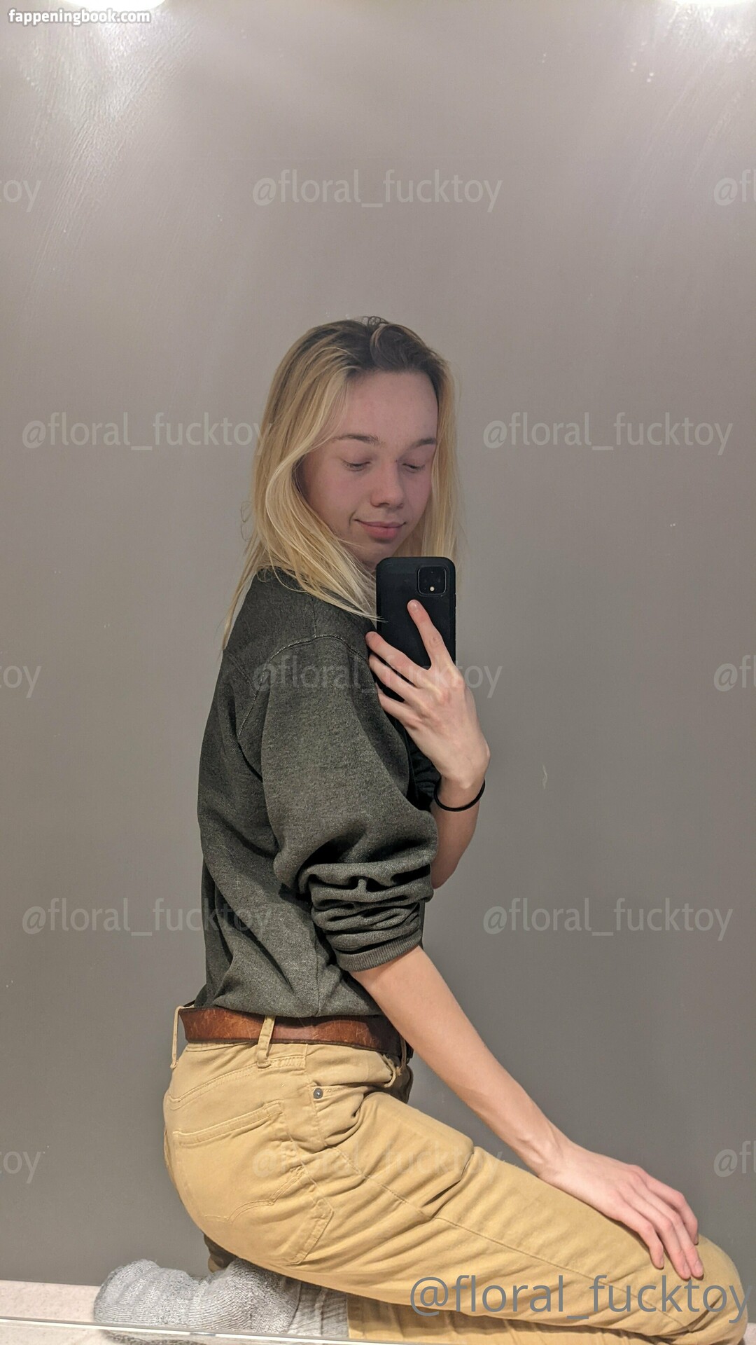 floral_fucktoy Fapello Latest Exclusive Leaked Photos