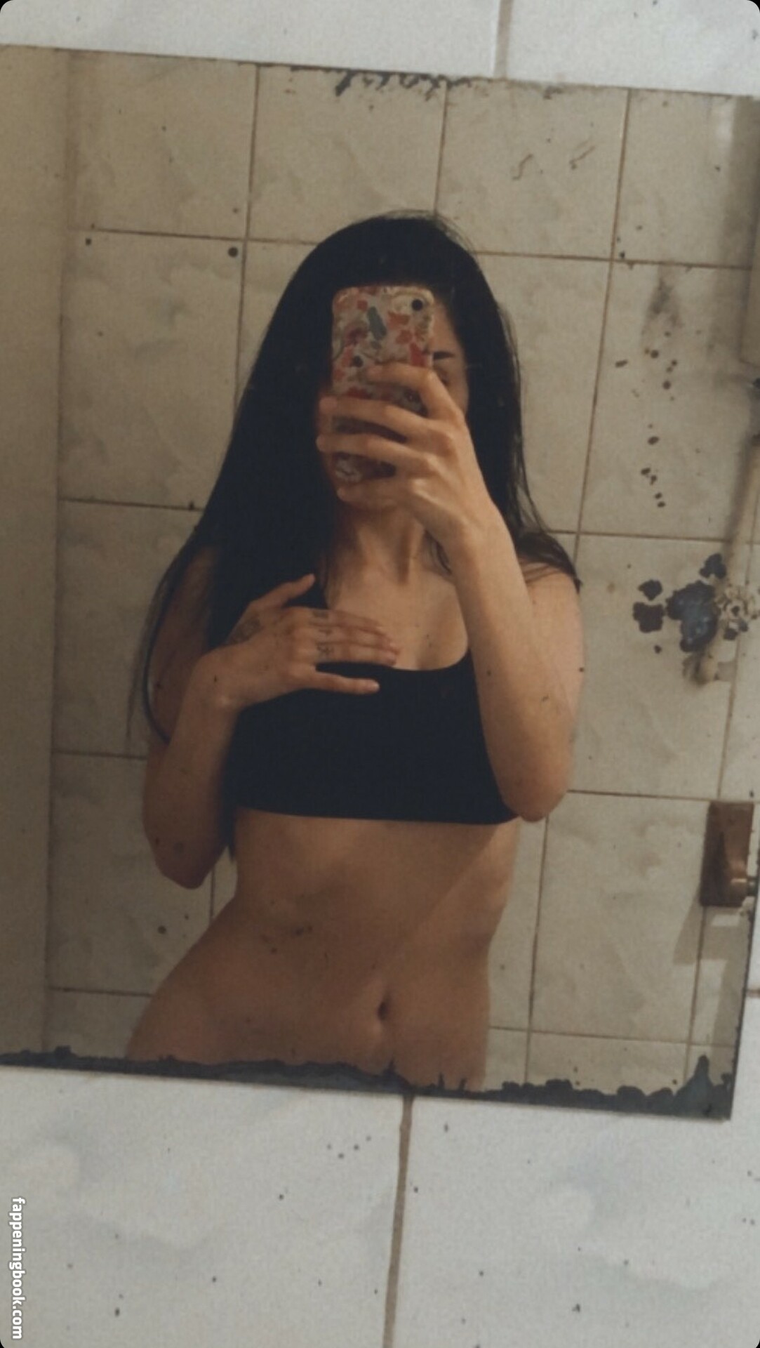 Flores_Isabella98 Nude