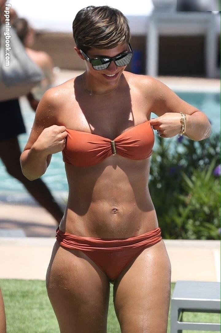 Frankie Bridge Fapello Latest Exclusive Leaked Photos