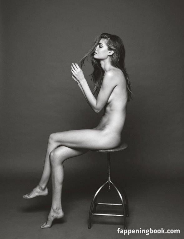 Frederikke Winther Nude