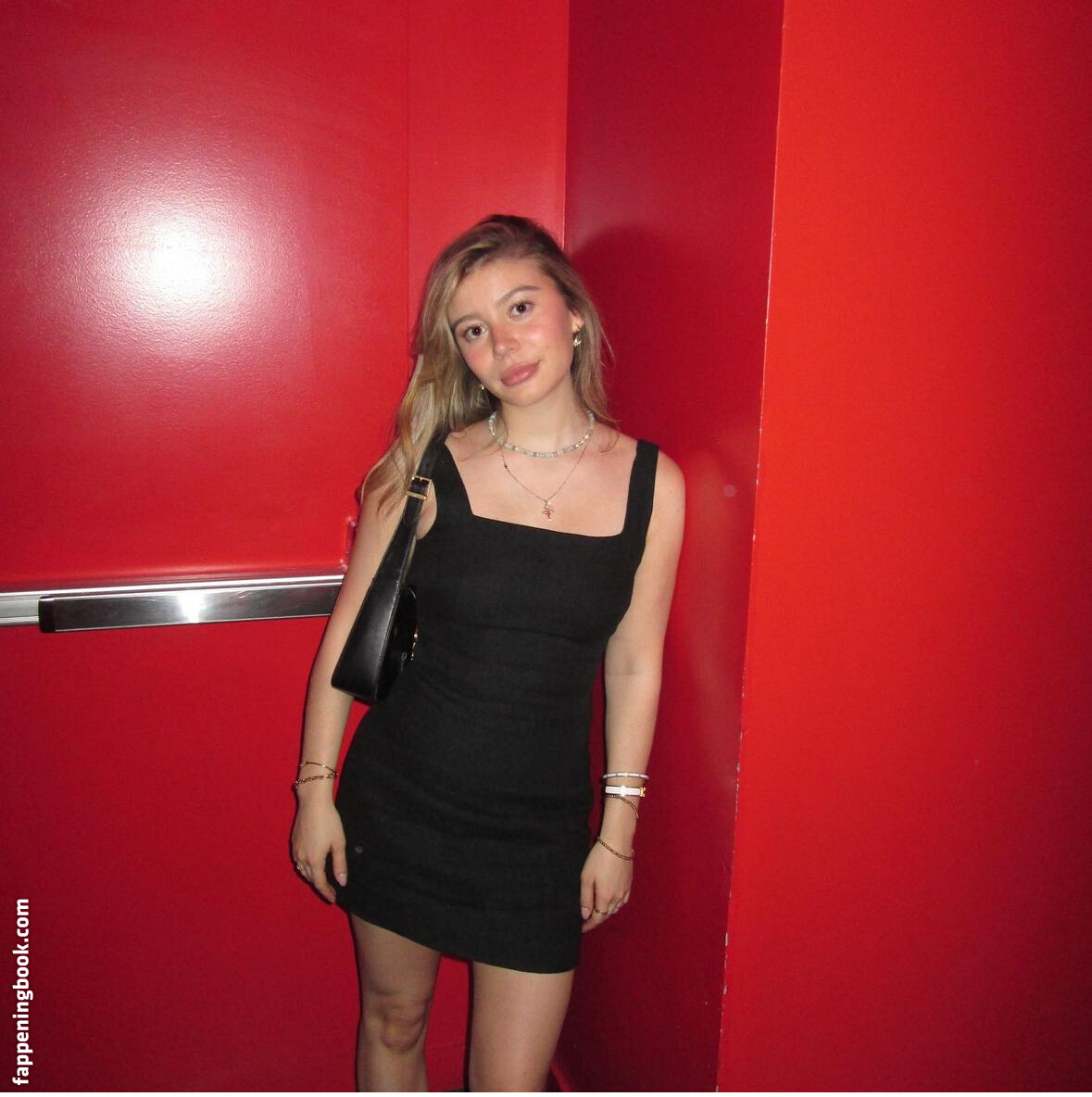 Genevieve Hannelius Fapello Latest Exclusive Leaked Photos