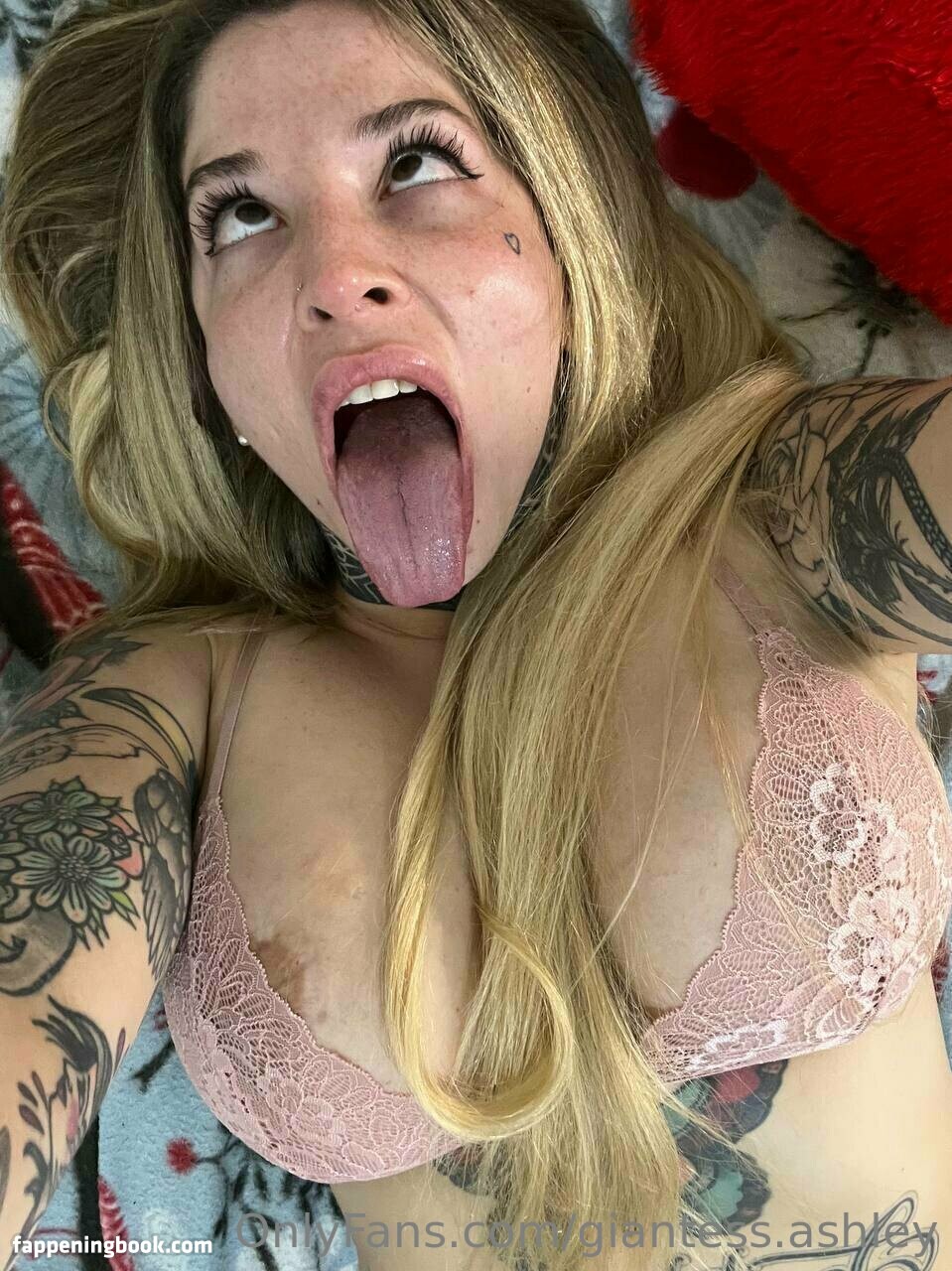 giantess.ashley Nude OnlyFans Leaks