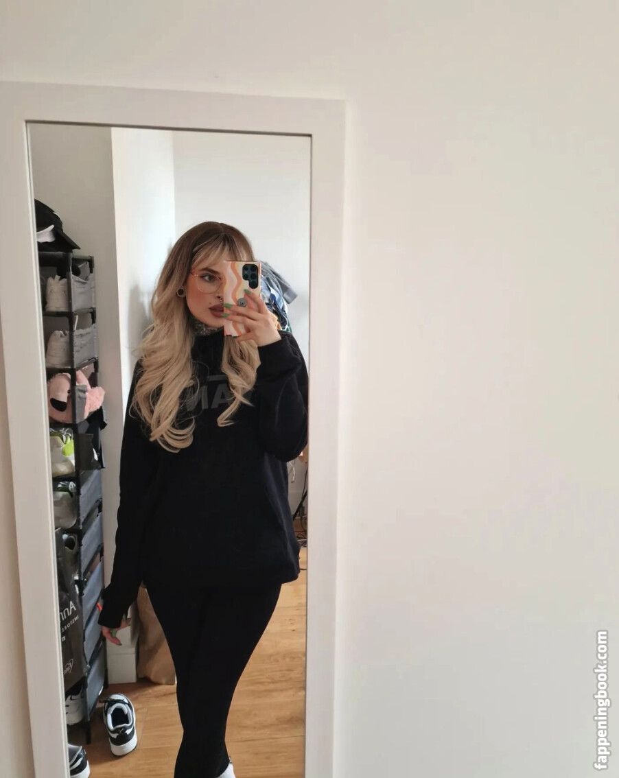 gothic_baby1 Nude OnlyFans Leaks