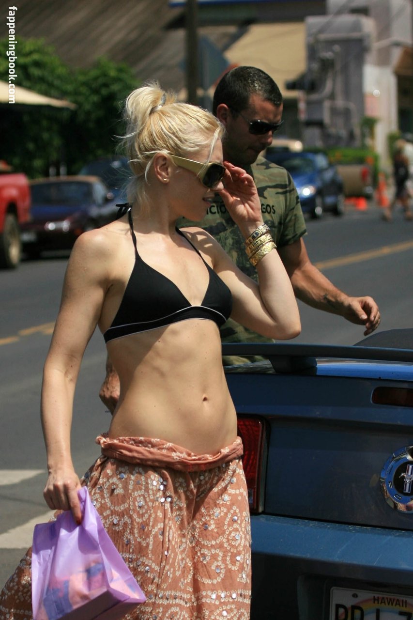 Gwen Stefani Nude