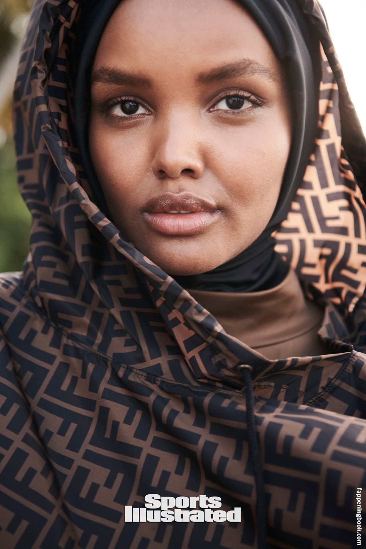 Aden nackt Halima  Hijabi model