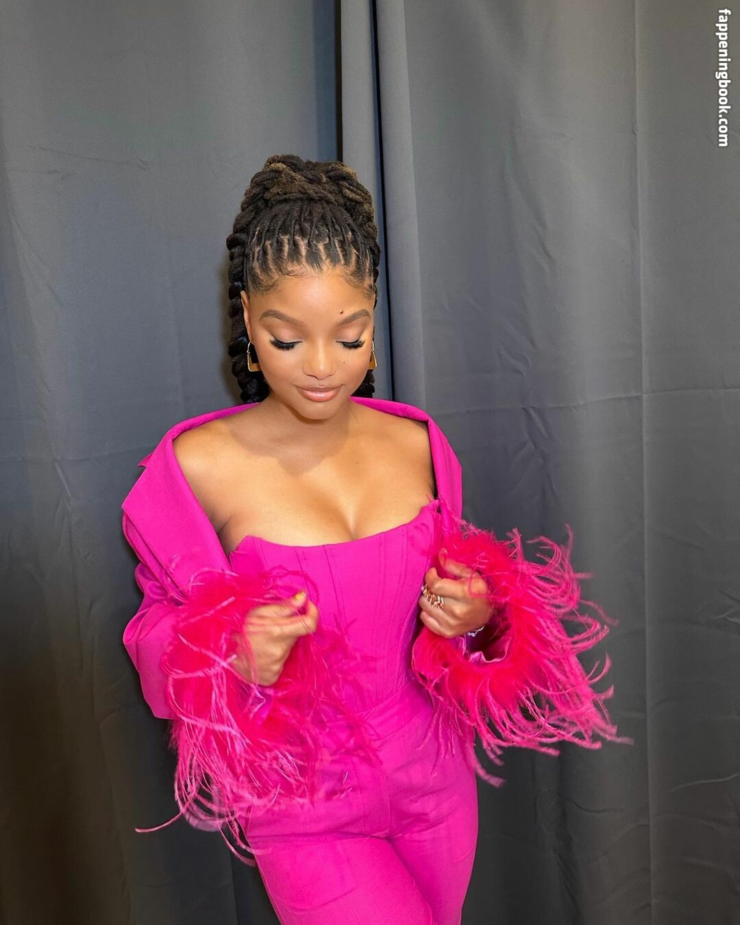 Halle Bailey Chloebaileyyy Nude OnlyFans Leaks The Fappening Photo FappeningBook