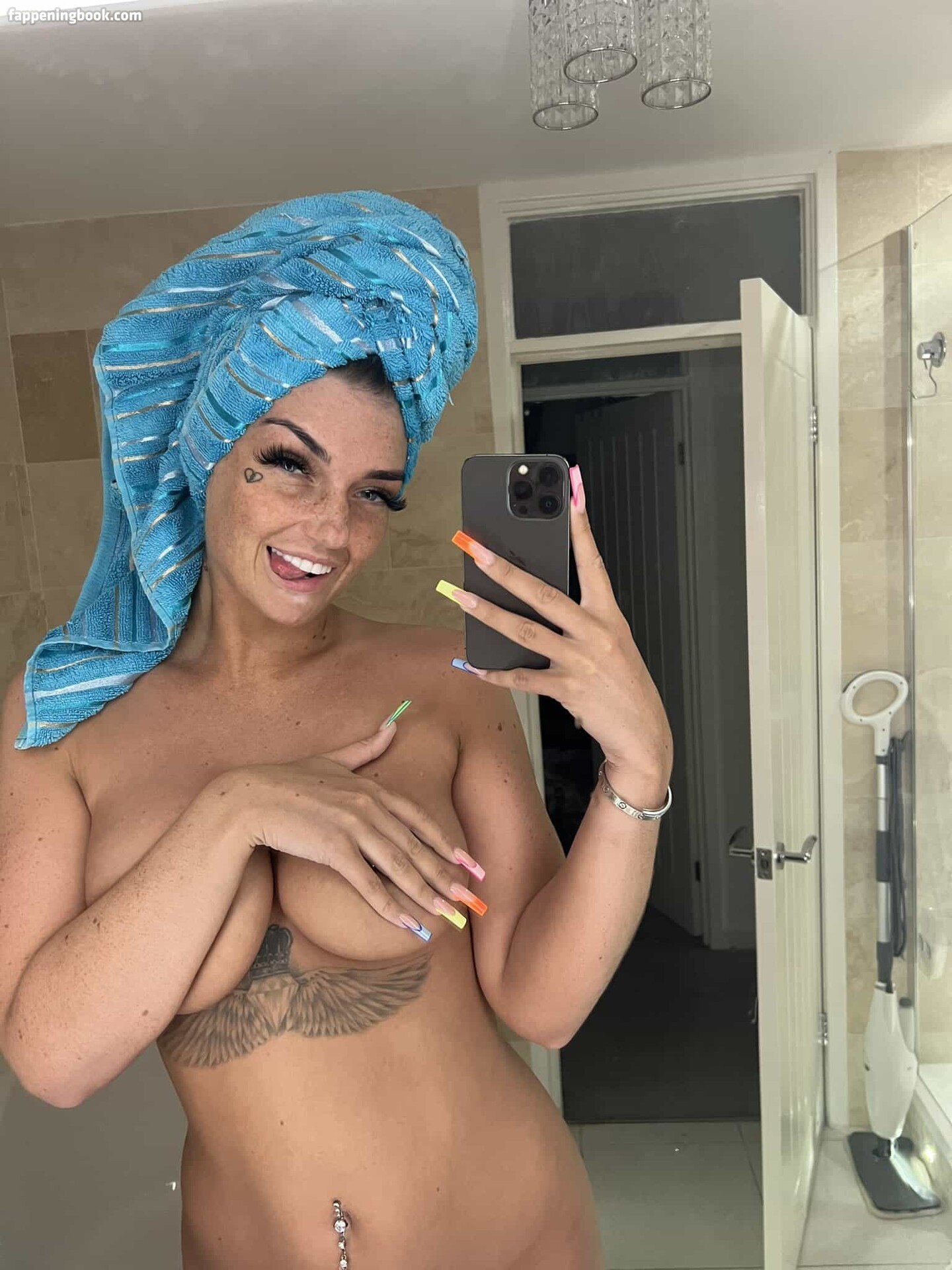 Hannah Band$ Nude OnlyFans Leaks