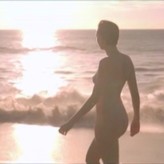 Hannelore Knuts | The Nude Nude