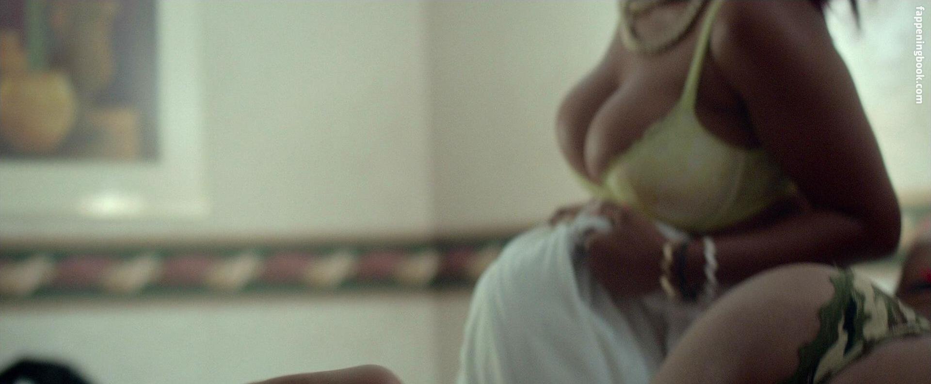 Hayley marie norman boobs