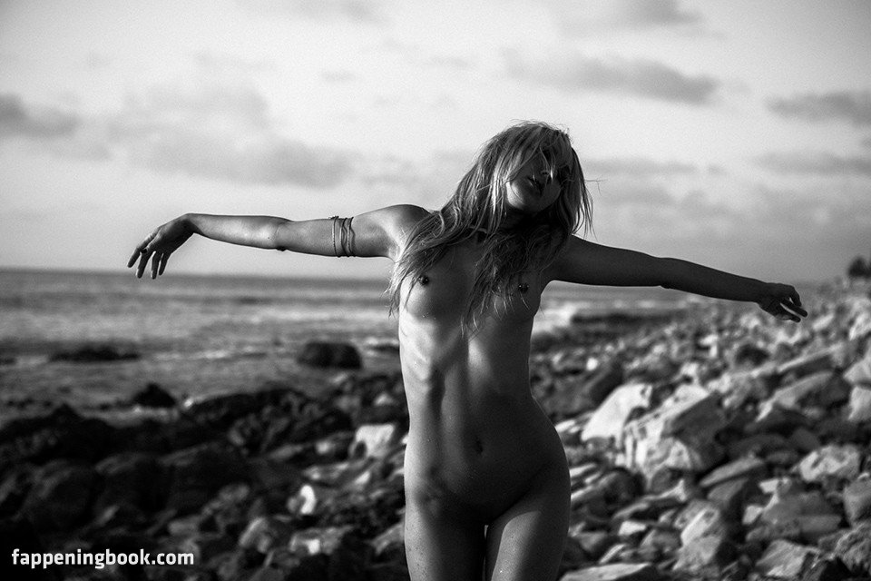 Heather Carr Nude