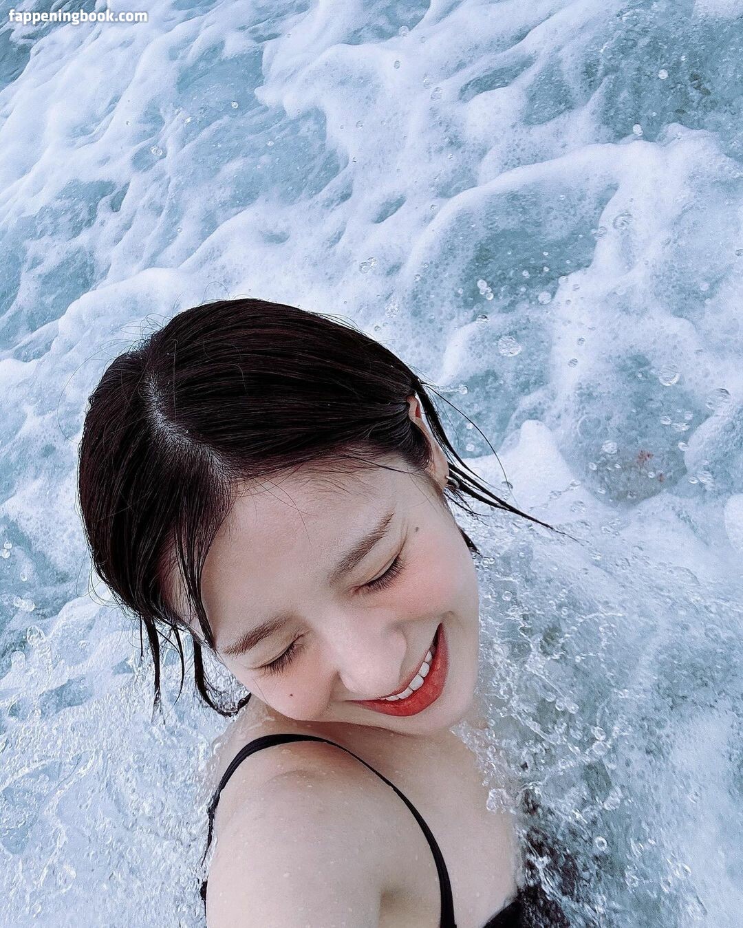 HeeJin (ARTMS / LOONA) Nude OnlyFans Leaks