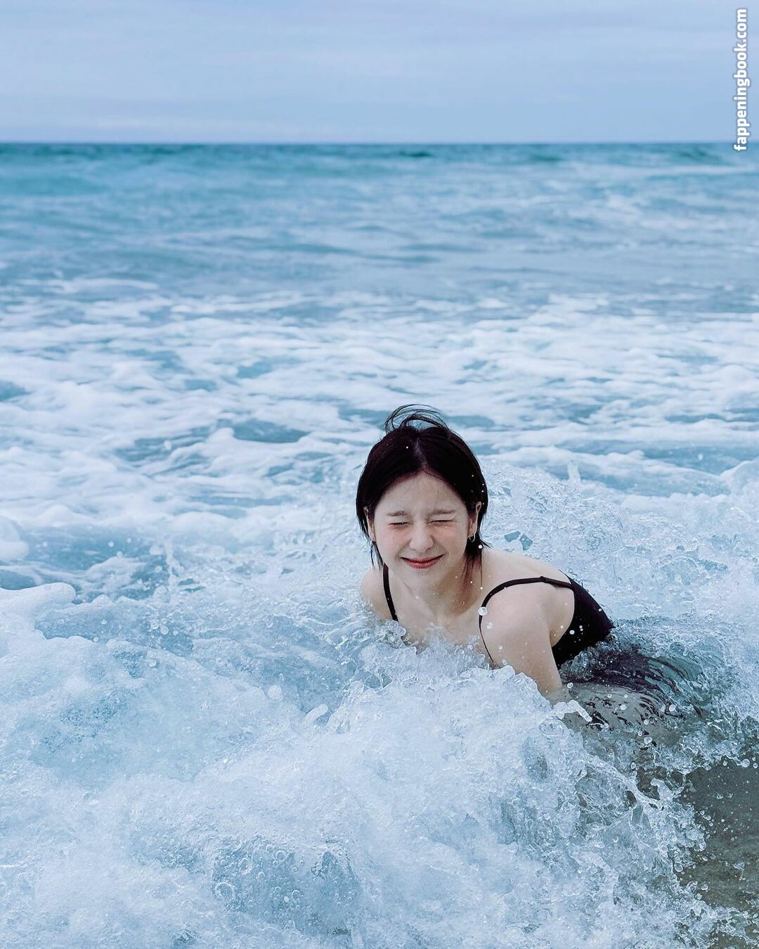 HeeJin (ARTMS / LOONA) Nude OnlyFans Leaks