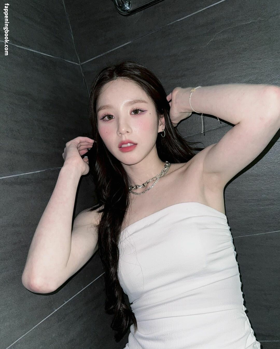 HeeJin Nude