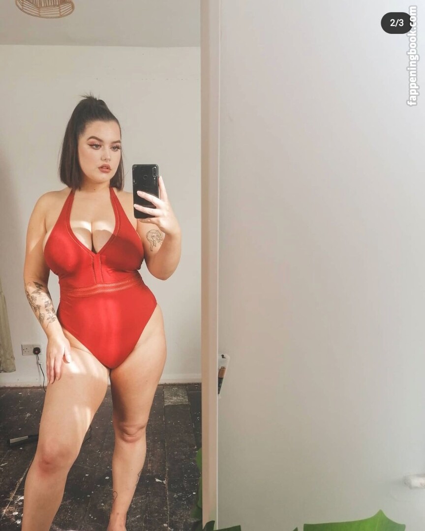 Holly Indigo Nude OnlyFans Leaks