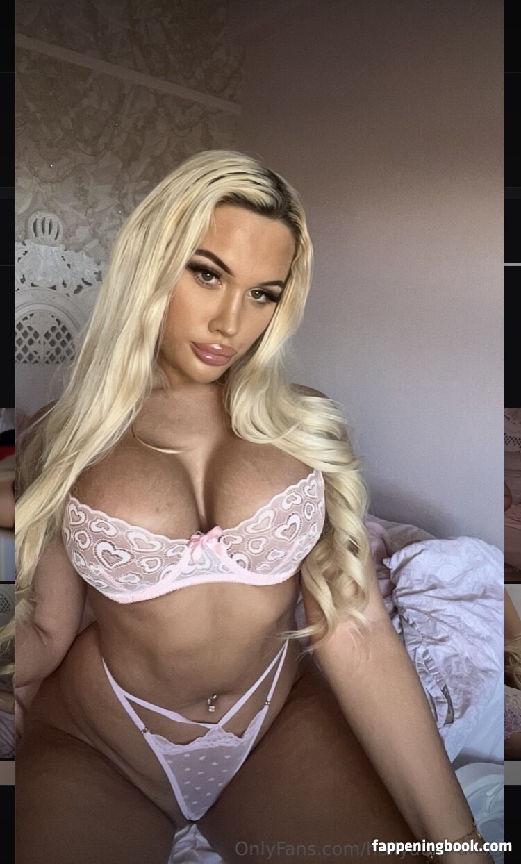 hollyauroraxox Nude OnlyFans Leaks