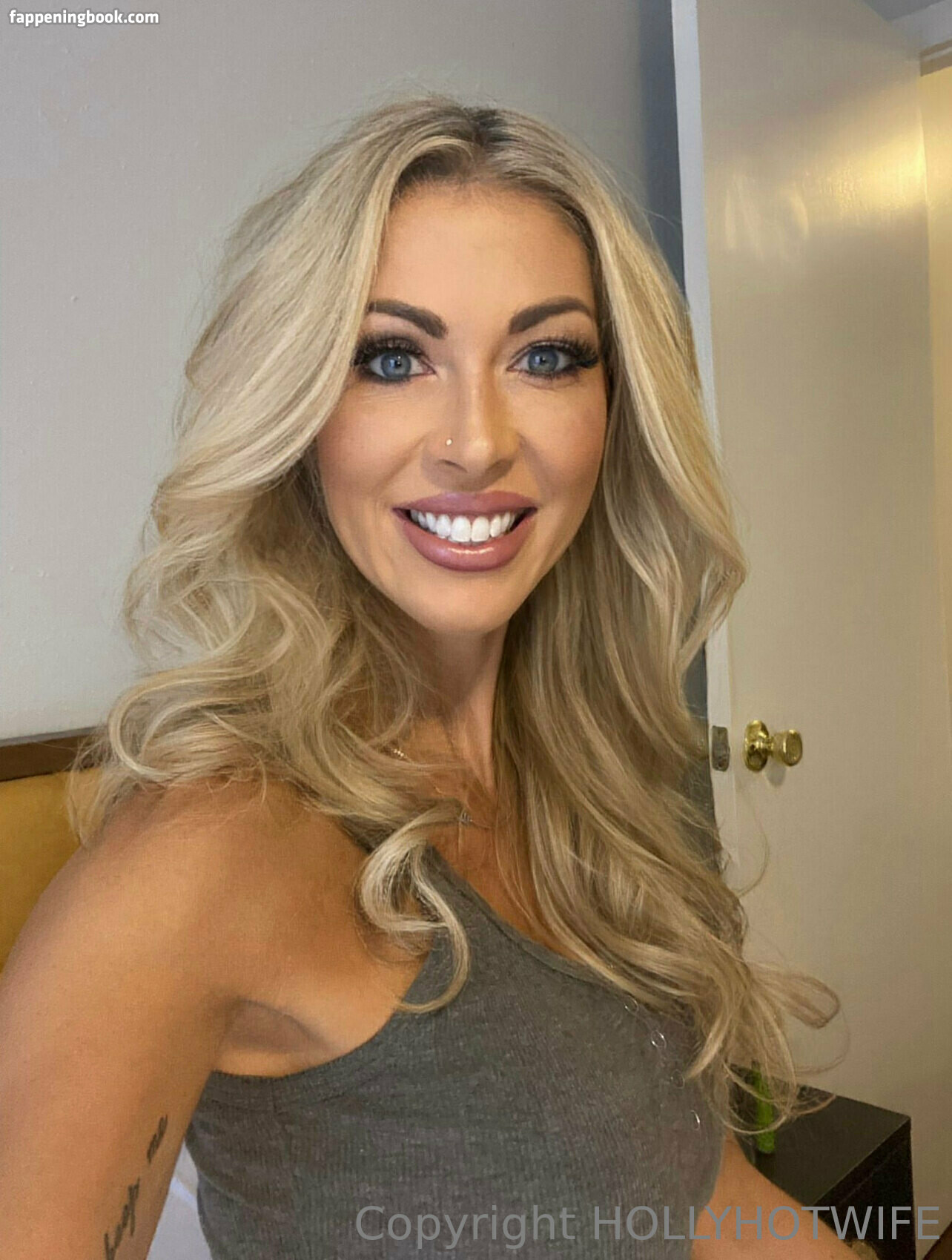 hollyhotwife Nude, OnlyFans Leaks, Fappening - FappeningBook