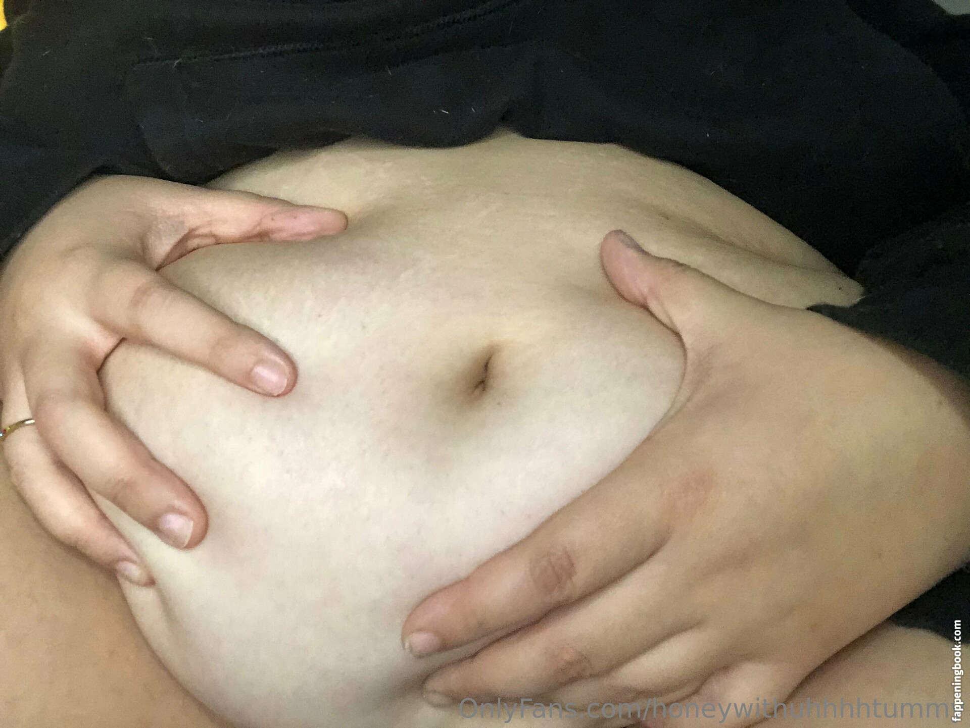 honeywithuhtummy Nude OnlyFans Leaks