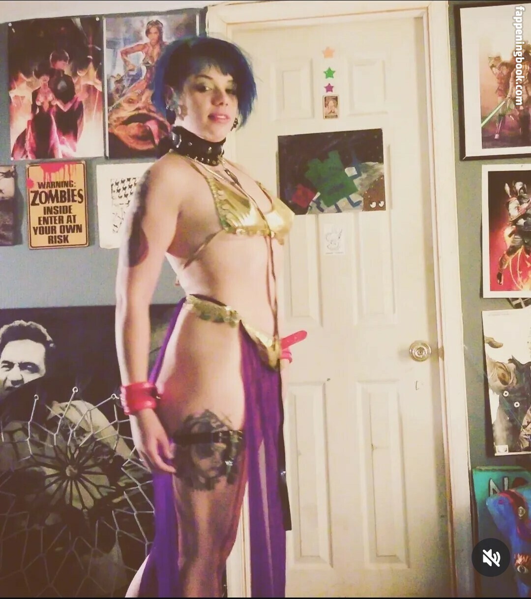Hoodieninja Nude