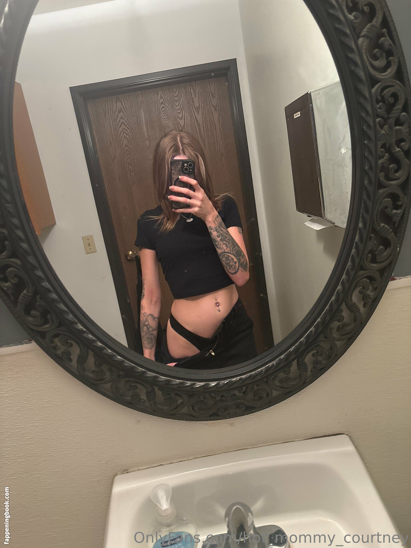 hot_mommy_courtney Nude OnlyFans Leaks