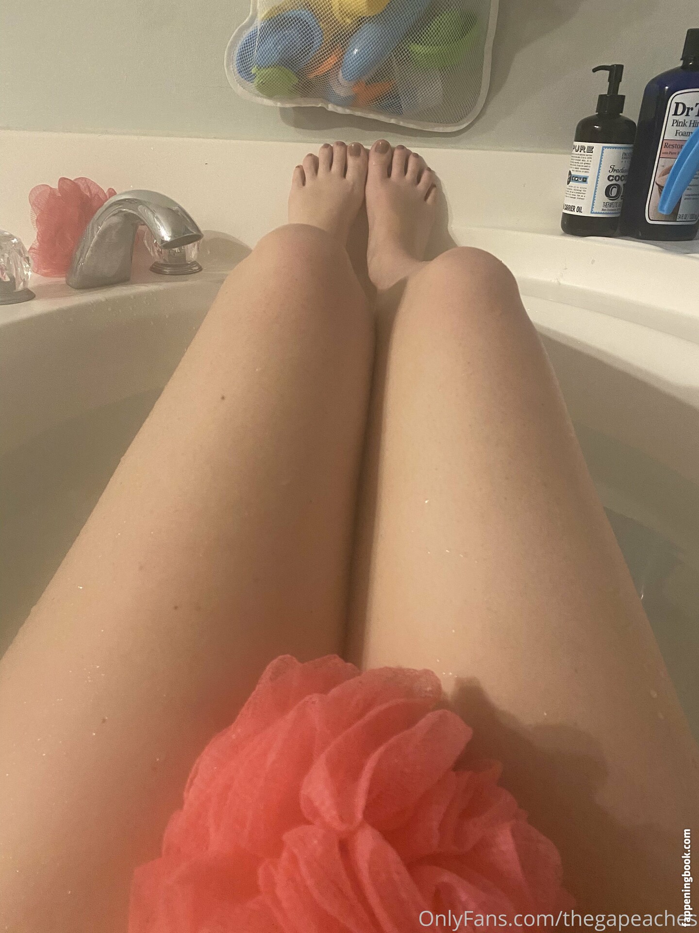 hotwife_peachesfree Nude OnlyFans Leaks