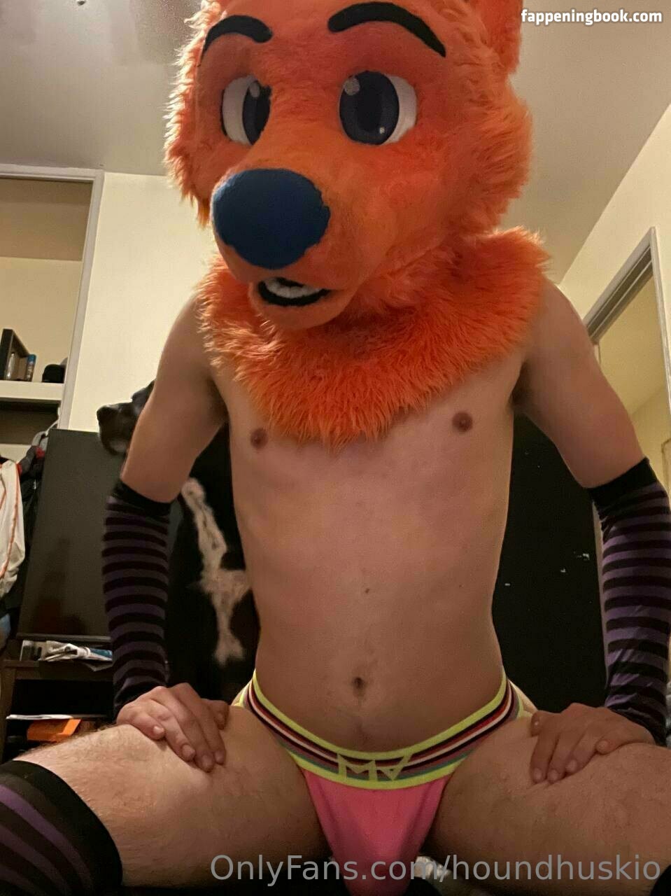 houndhuskio Nude OnlyFans Leaks