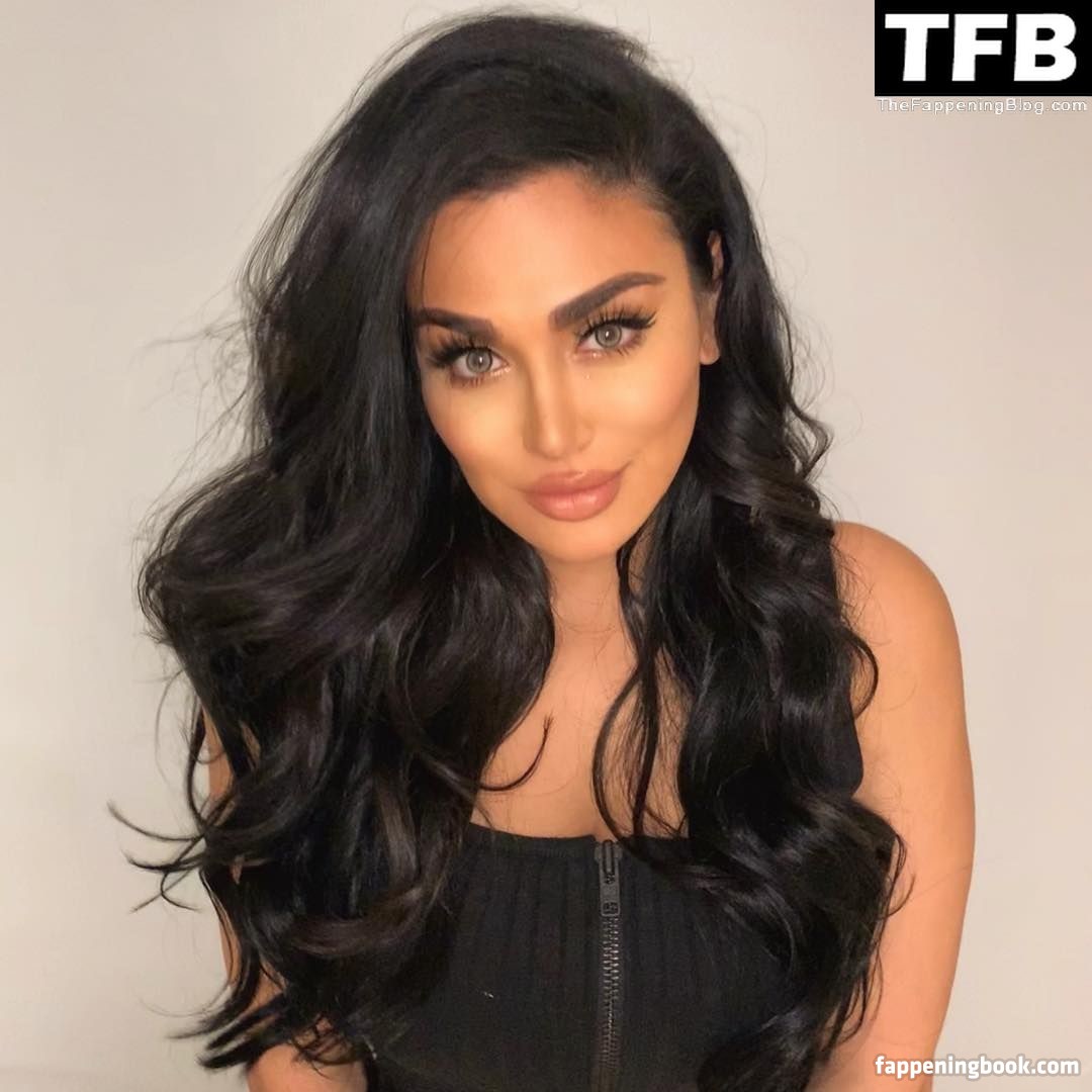 Huda Kattan Nude The Fappening Photo Fappeningbook