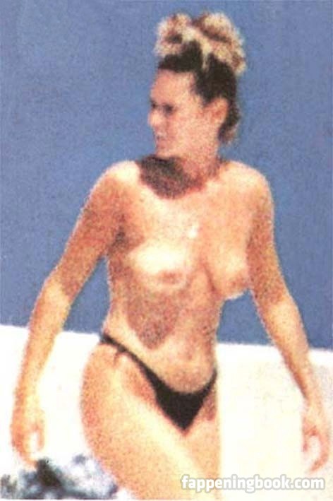 Hulya Avsar Nude
