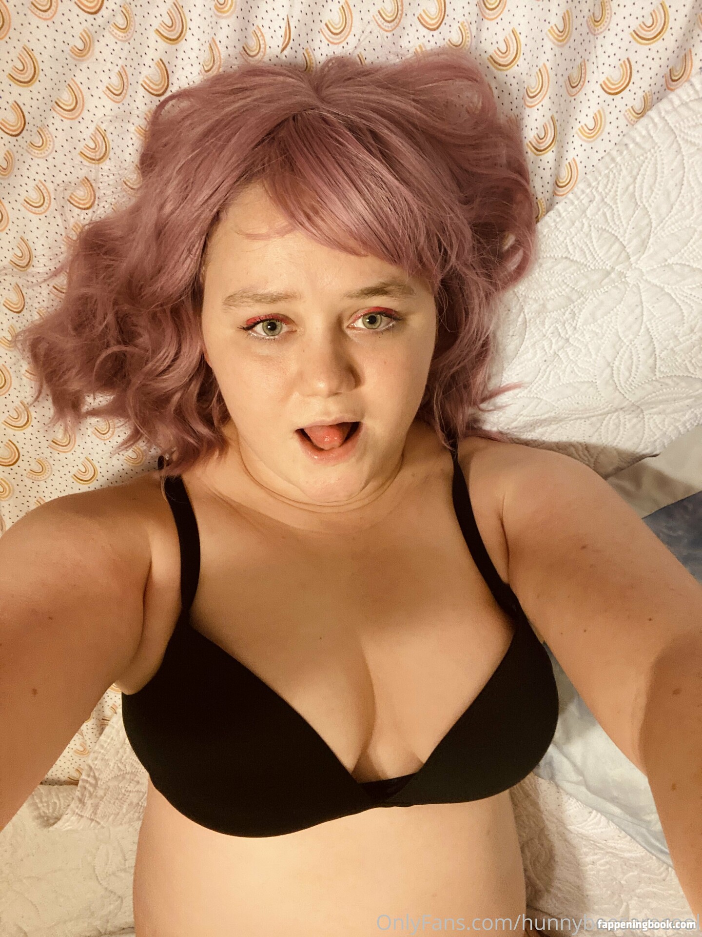 hunnybeesarecool Nude OnlyFans Leaks