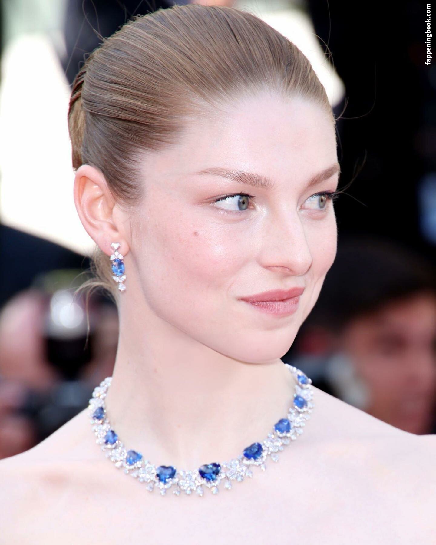 Hunter Schafer Fapello Latest Exclusive Leaked Photos