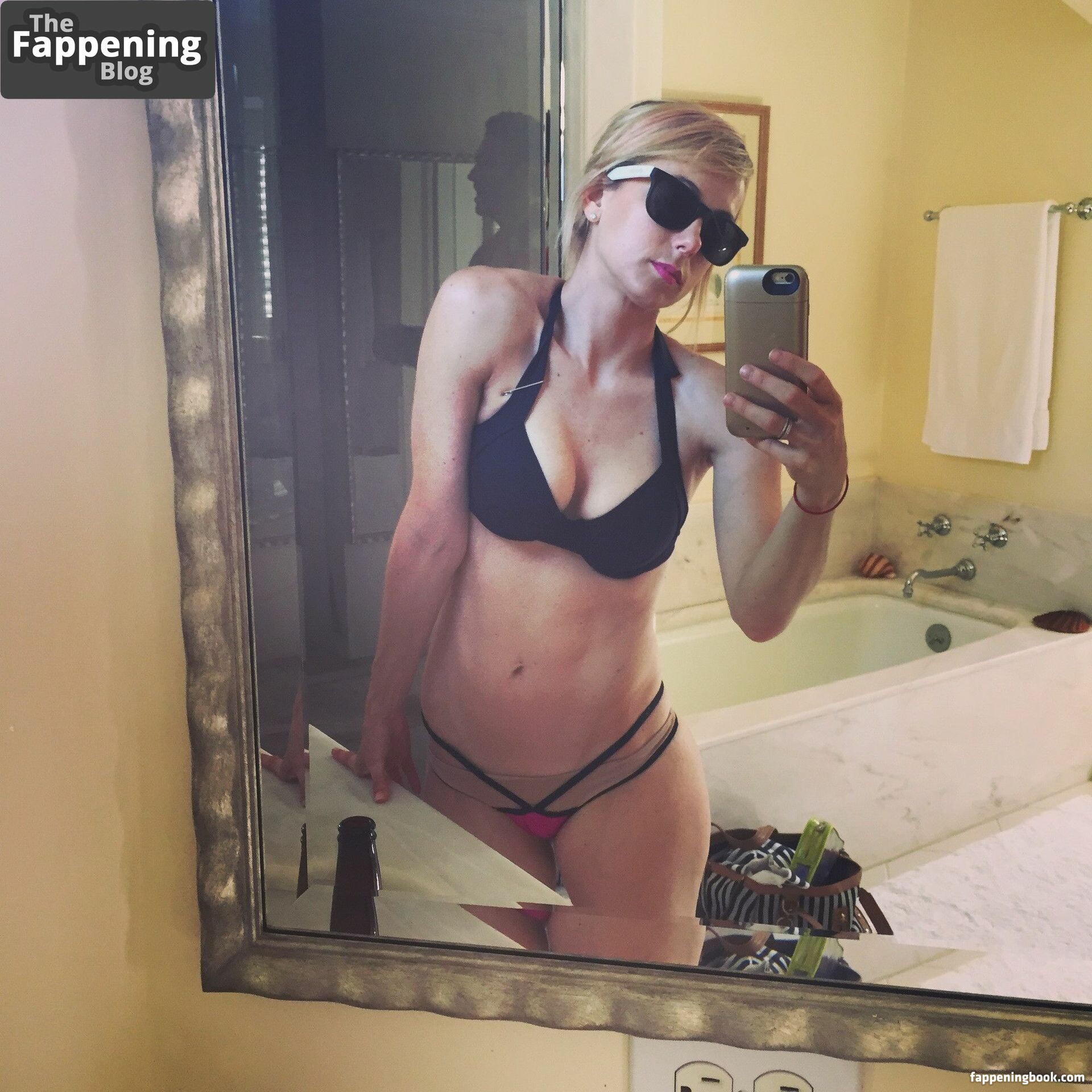 Iliza Shlesinger Fapello Latest Exclusive Leaked Photos