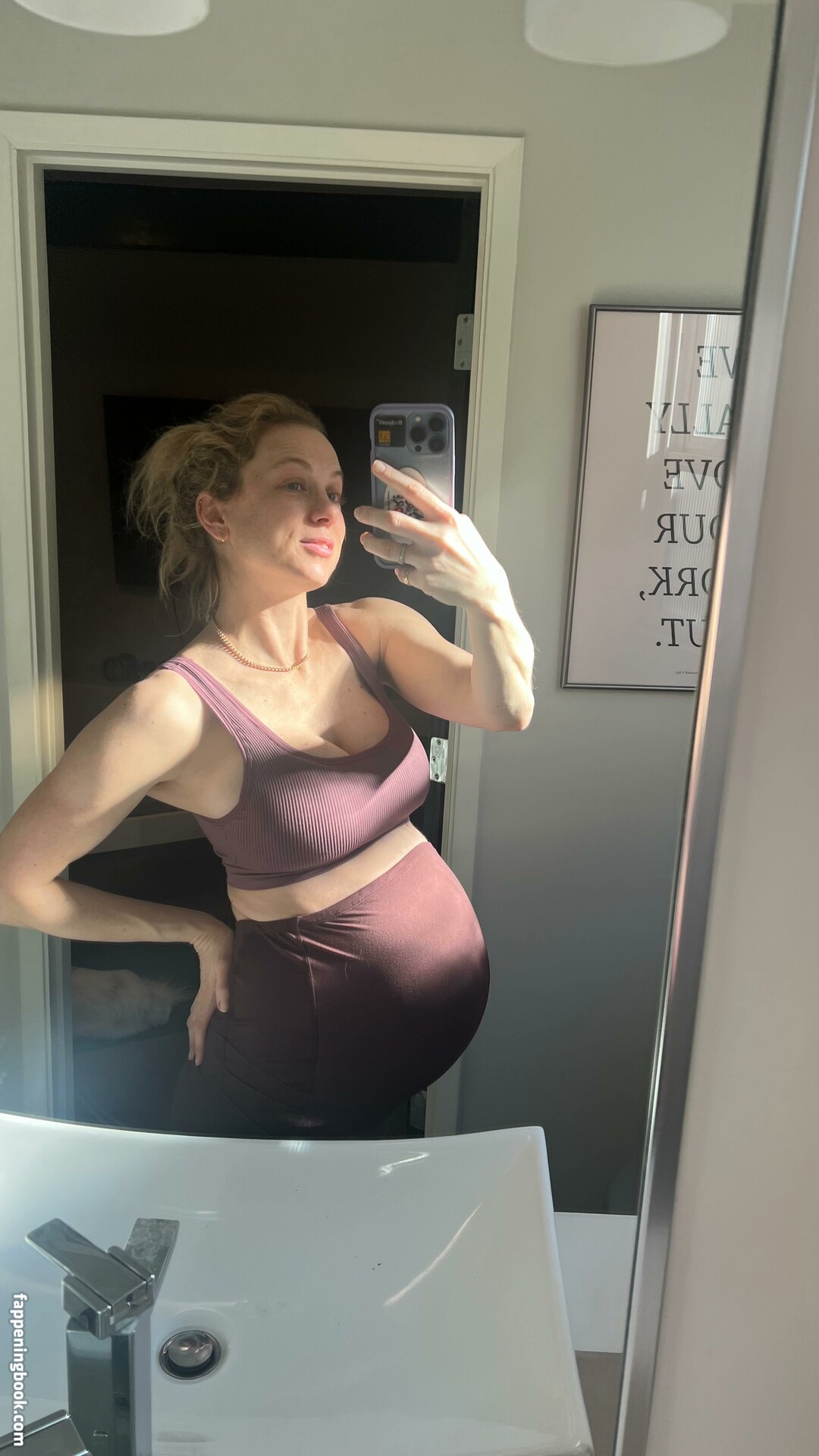 Iliza Shlesinger Fapello Latest Exclusive Leaked Photos