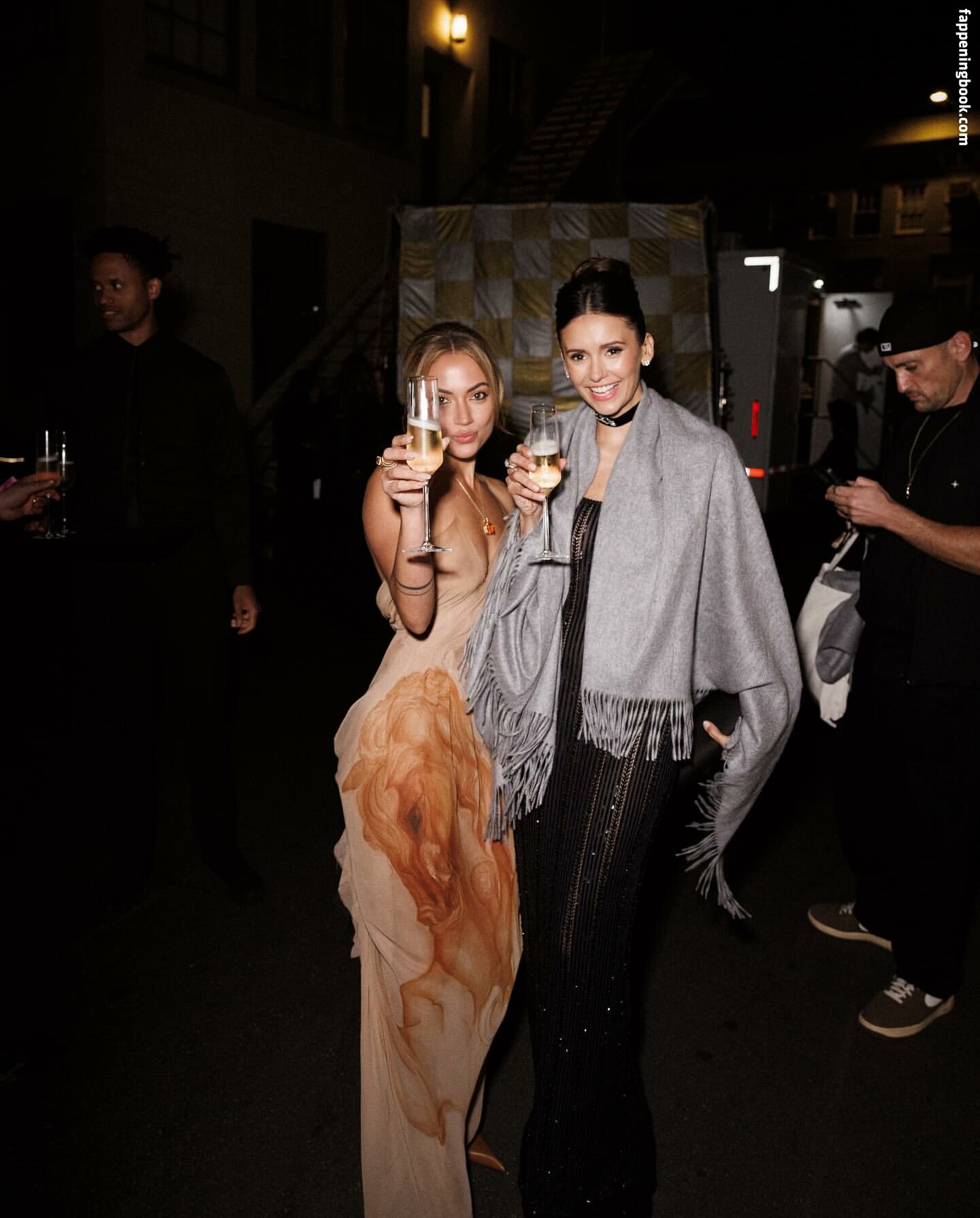 Inanna Sarkis Nude, OnlyFans Leaks, Fappening - FappeningBook