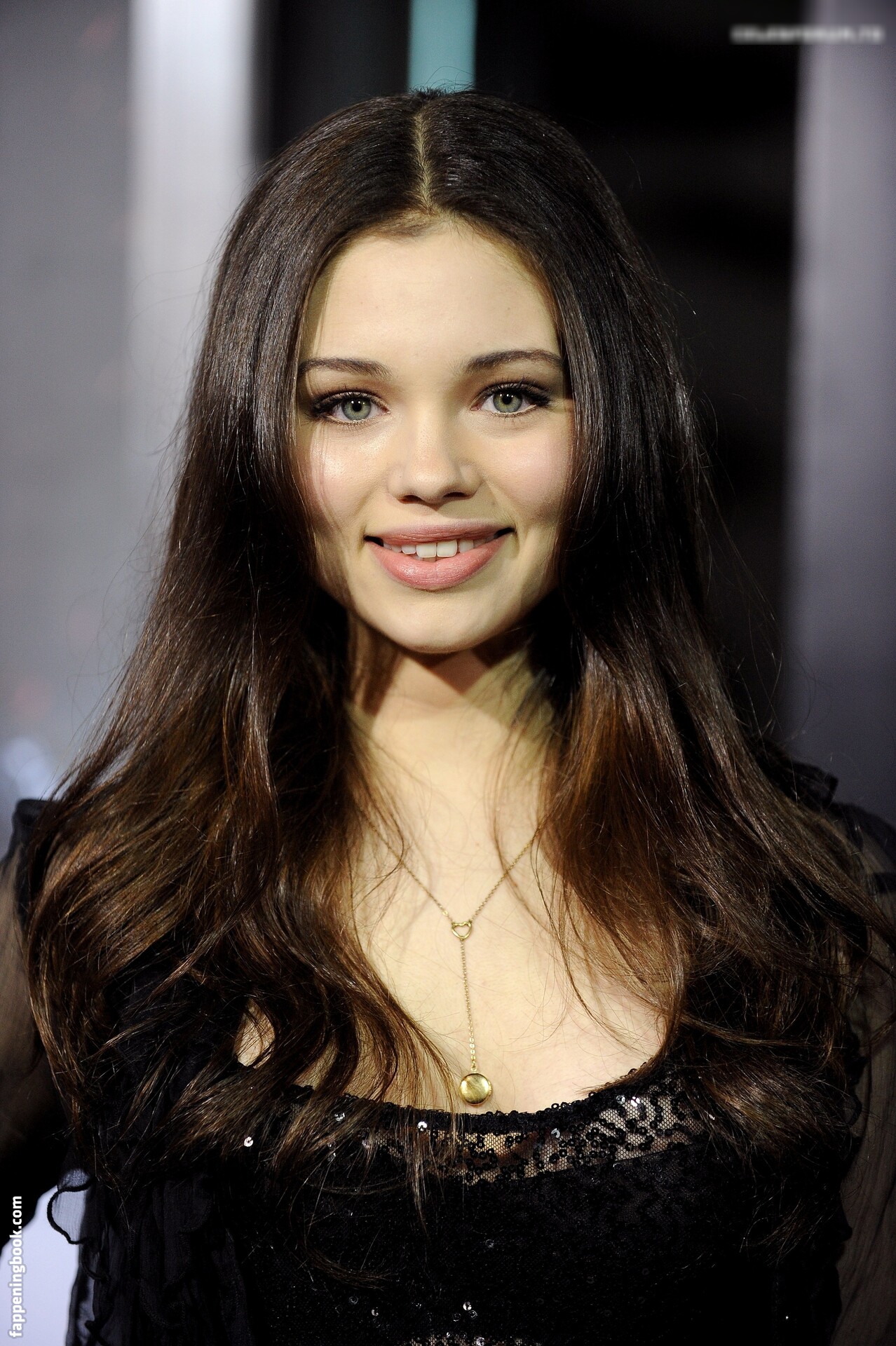 India Eisley Fapello Latest Exclusive Leaked Photos