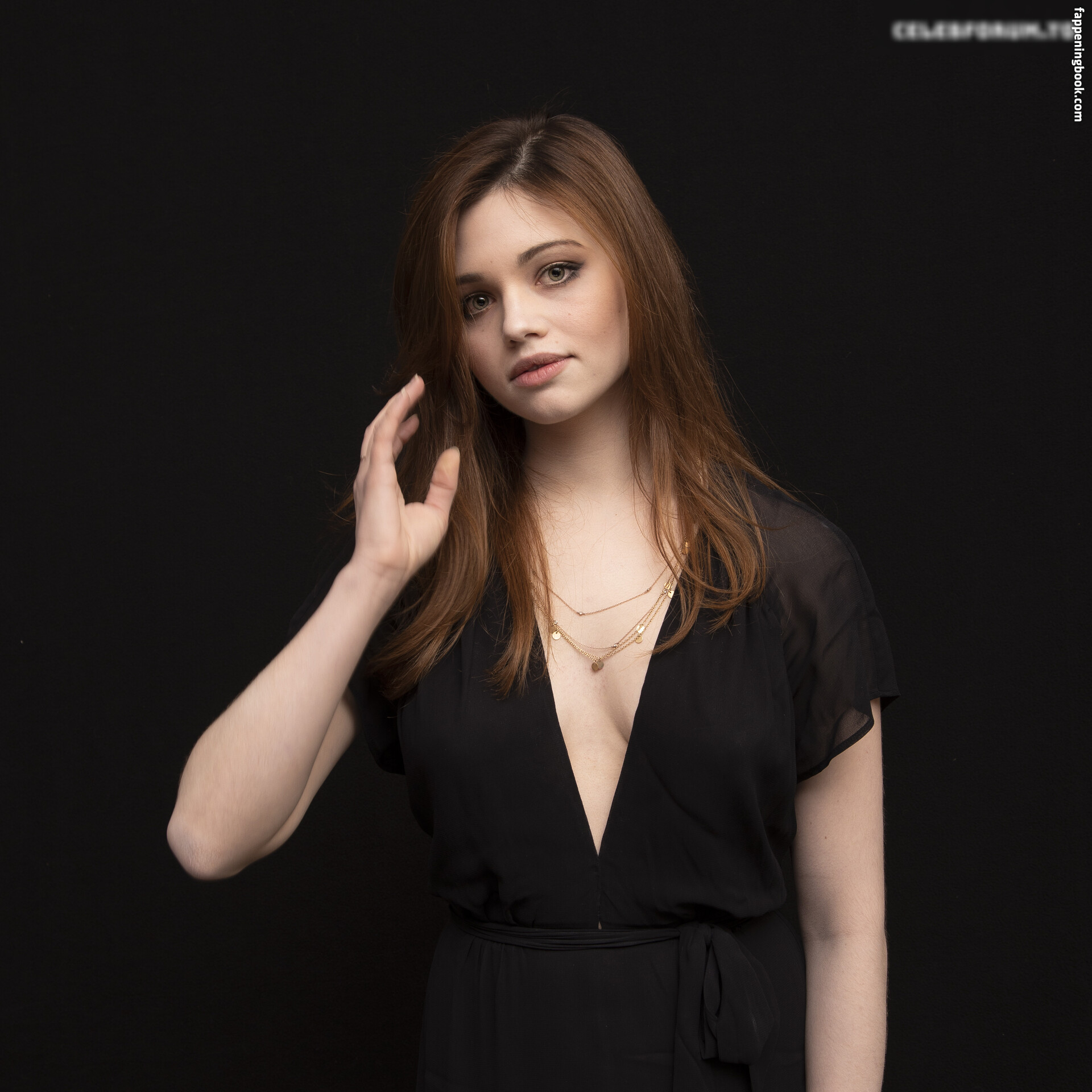 India Eisley Fapello Latest Exclusive Leaked Photos