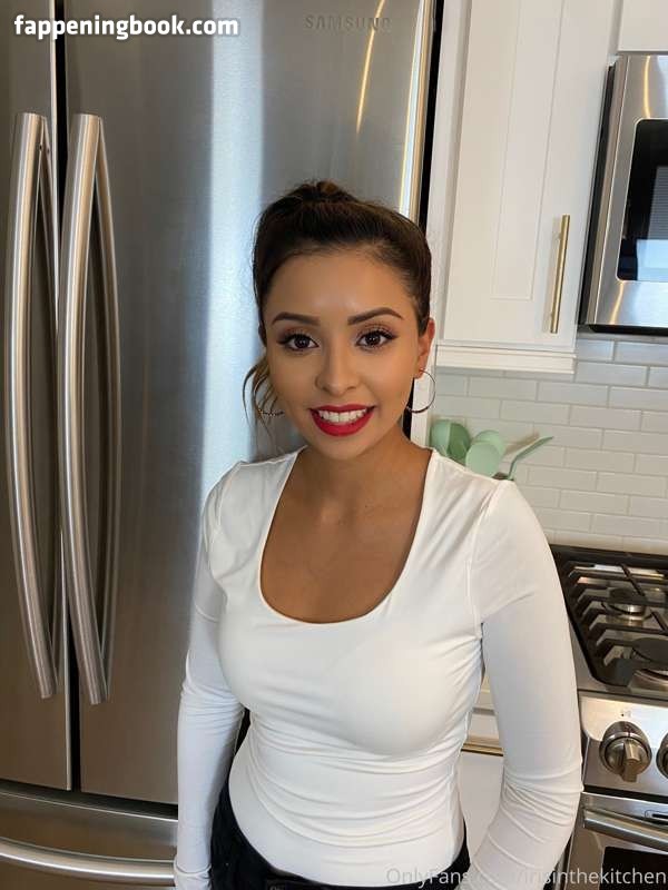 Iris In The Kitchen Nude Onlyfans Leaks Fap Sexy