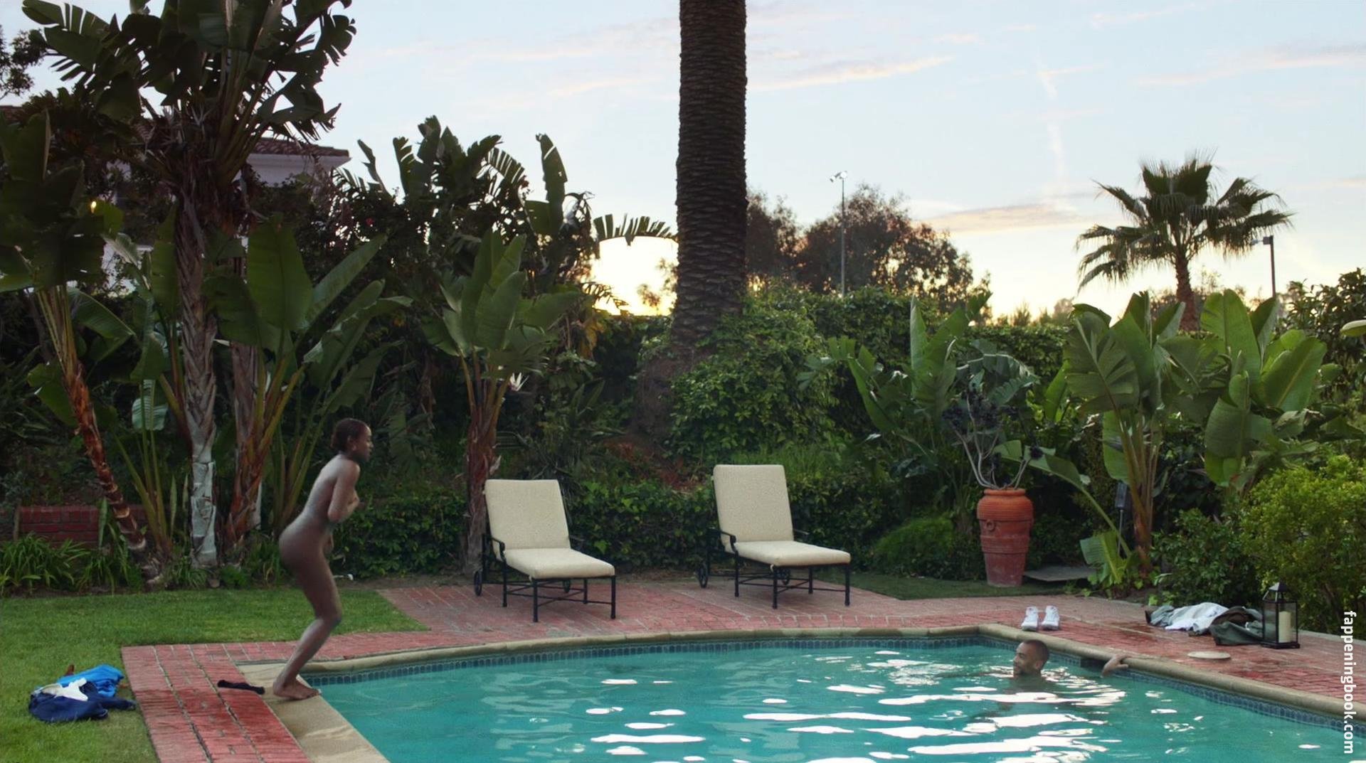 Issa Rae Nude
