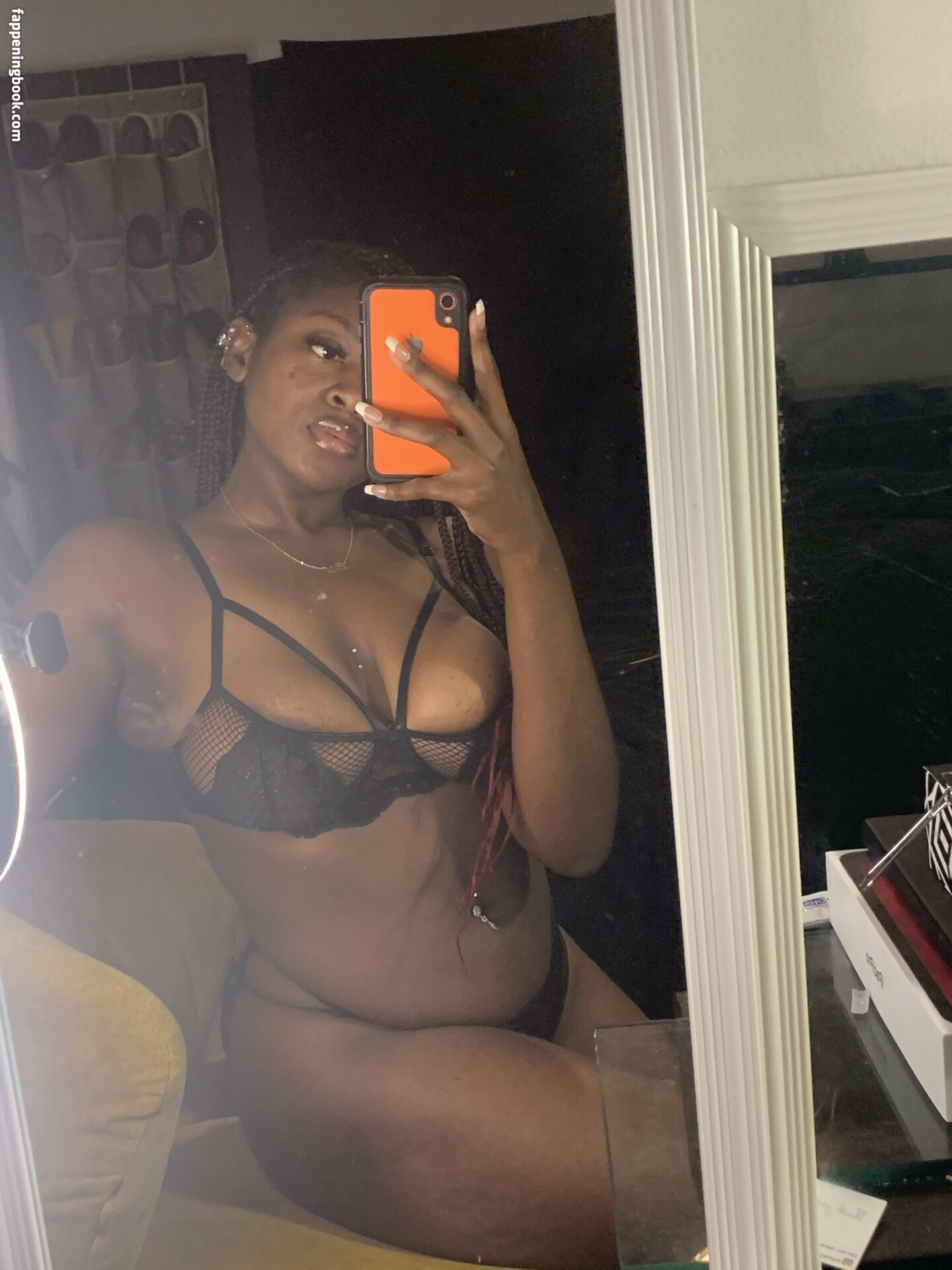 itscocoachanel Nude OnlyFans Leaks