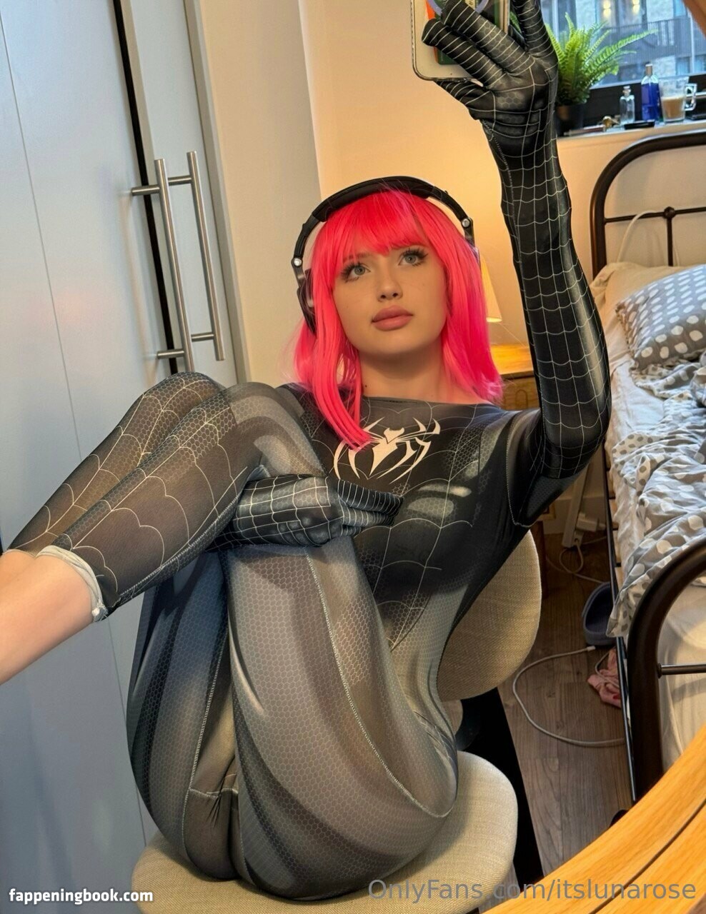 itslunavip Nude OnlyFans Leaks